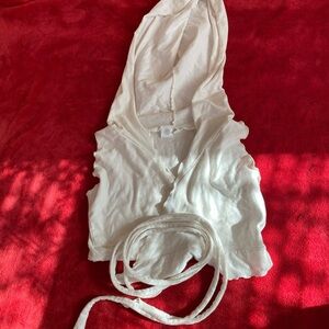 Chic White Hooded Crop Top